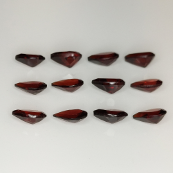 Pear cut garnet 6x4mm 1ct