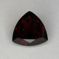 Garnet trillion cut 9mm 1pz