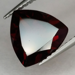 Garnet trillion cut 9mm 1pz