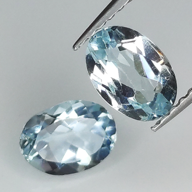 Aquamarine oval cut 7x5mm 1pz