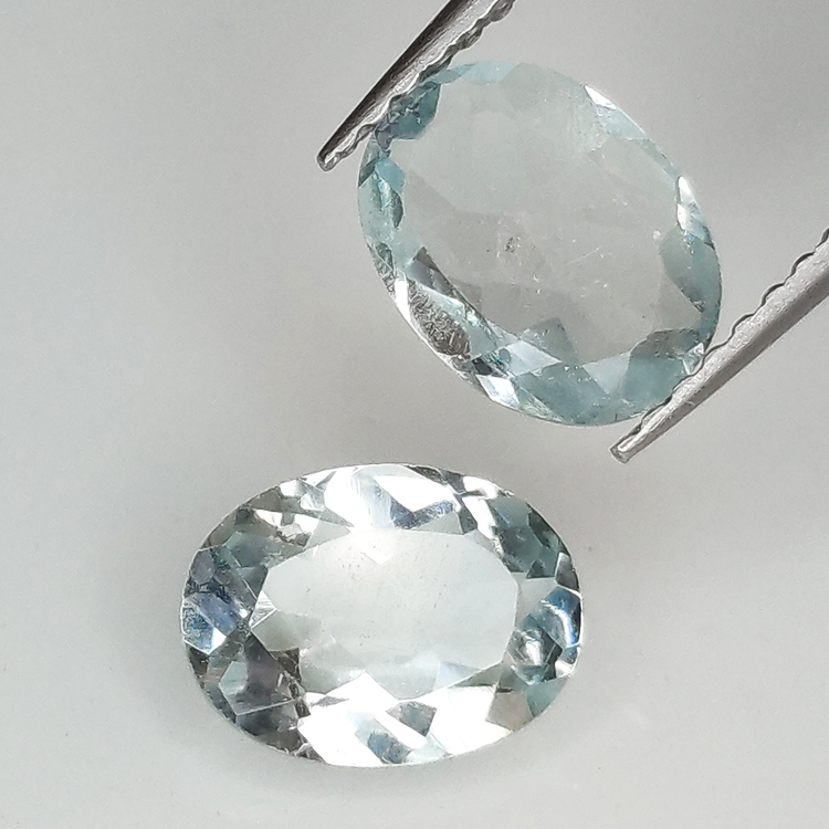 Aquamarine oval cut 8x6mm 1pz