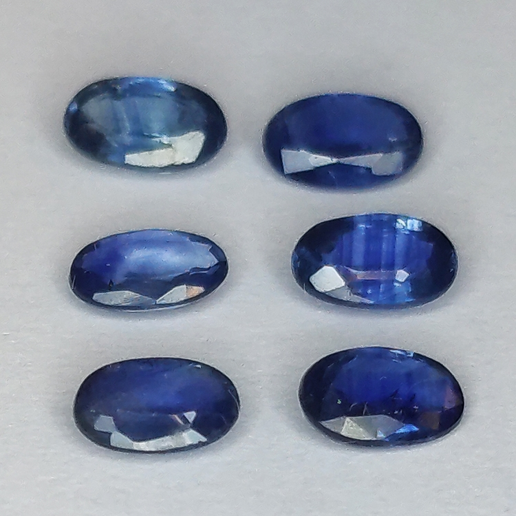 Blauer Saphir Ovalschliff 5x3mm 1ct