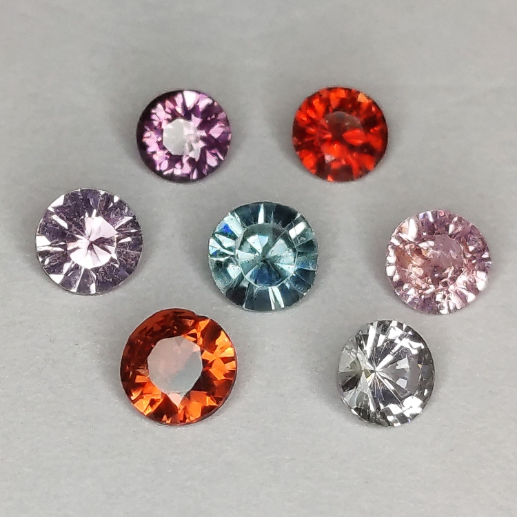 Round cut colored spinel 3.4-4.1mm 1ct