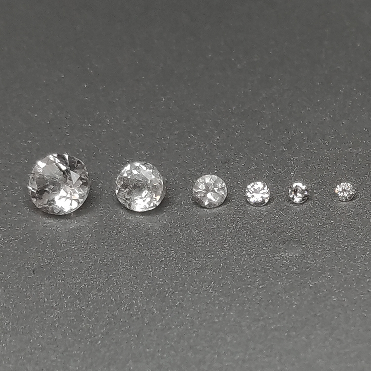 Colorless white topaz round cut 1.1-4.0mm 1ct