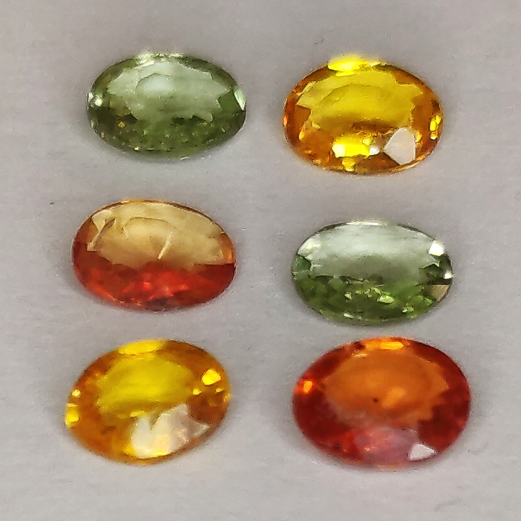 Songea Saphir Multicolor Ovalschliff 5x4mm 1ct