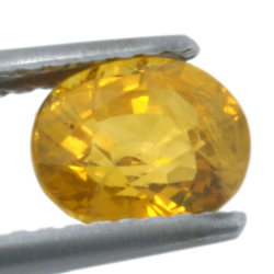 1,49 ct gelber Saphir im Ovalschliff, 6,84 x 5,75 mm