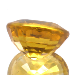 Saphir jaune 1,49 ct taille ovale 6,84x5,75 mm