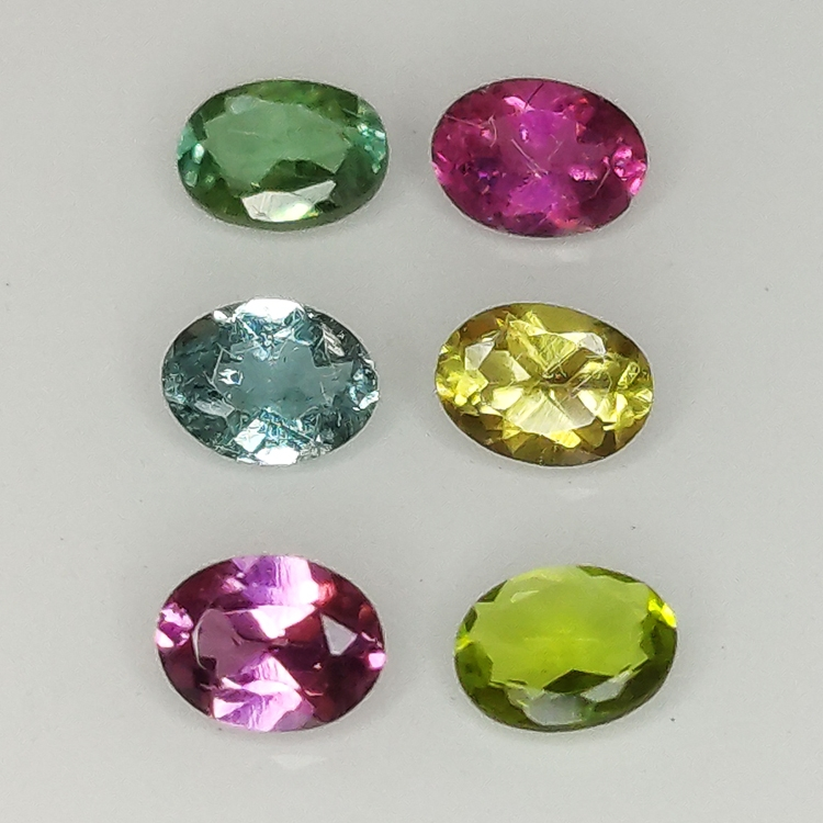 Multicolor tourmaline oval cut 4x3mm 1pz