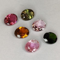 Multicolor tourmaline oval cut 5x4mm 1pz