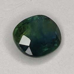 0.67ct Saphir Vert ovale coupe 5.9x4.8mm