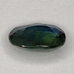 0.67ct Grüner Saphir Ovalschliff 5.9x4.8mm