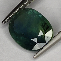 0.67ct Saphir Vert ovale coupe 5.9x4.8mm