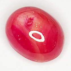 3.20ct Rubino Stella cabochon ovale 8.2x6.5mm