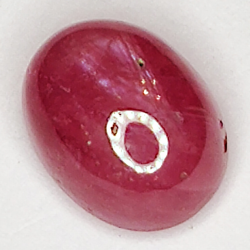 2.07ct Rubino Stella cabochon ovale 7.3x5.7mm