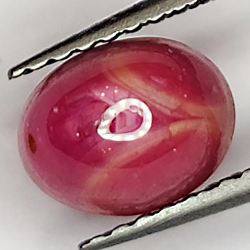 2.39ct Rubí Estrella cabujón oval 7.2x5.7mm