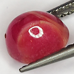 2.39ct Rubino Stella cabochon ovale 7.2x5.7mm