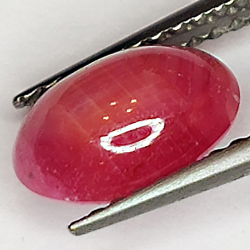 2.28ct Rubis Étoilé cabochon ovale 8.6x5.9mm