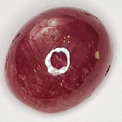 2.58ct Rubino Stella cabochon ovale 7.9x6.6mm