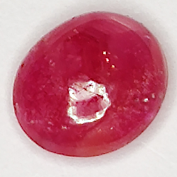 1.06ct Rubis Étoilé cabochon ovale 6.4x5.6mm