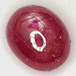 2.86ct Rubino Stella cabochon ovale 8.1x6.4mm