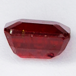 2.70ct Rubin smaragdschliff 7.9x6.0mm