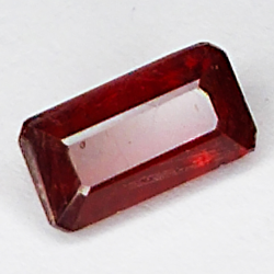 2.20ct Rubí talla esmeralda 9.1x4.8mm