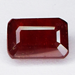 3.45ct Rubino taglio smeraldo 9.2x5.9mm