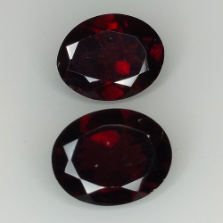 Garnet oval cut 10x8mm 1pz