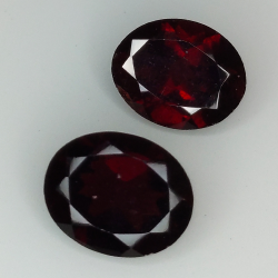 Garnet oval cut 10x8mm 1pz