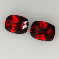 Garnet cushion cut 8x6mm 1pz