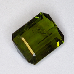 1.42ct Tourmaline Verdelite emeraude coupe 8.0x6.3mm