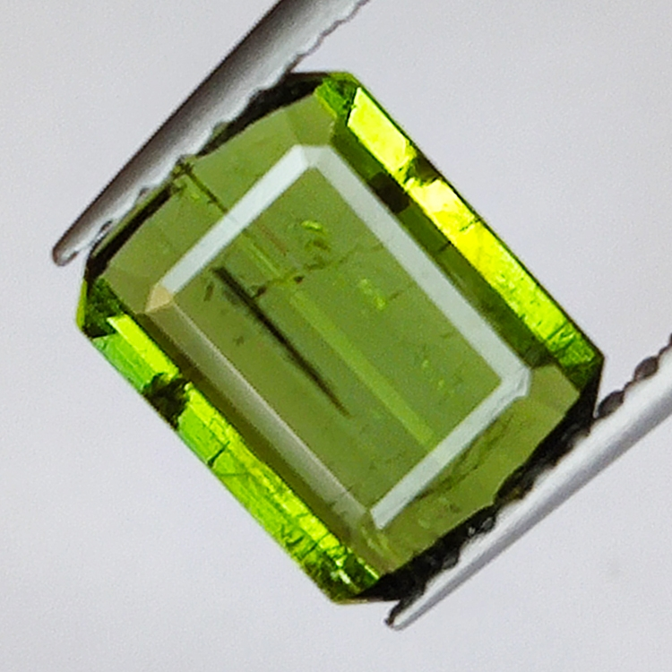 1.42ct Verdelit-Turmalin smaragdschliff 8.0x6.3mm