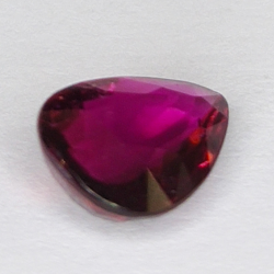 1.00ct Rubellit-Turmalin Birnenschliff 8.3x5.8mm