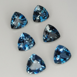 Topaze de Londres bleue trillion coupée 5 mm 1pz