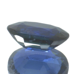 0,98 ct blauer Saphir im Ovalschliff 6,96 x 5,08 mm