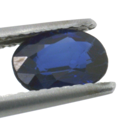 Saphir bleu 0,98 ct taille ovale 6,96x5,08 mm