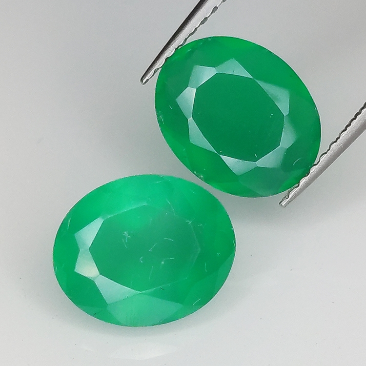 Agate verte coupe ovale 10x8mm 1pz