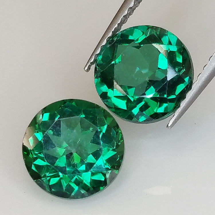 Green topaz round cut 8mm 1pz