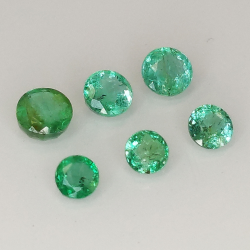 Round cut emerald 2.7-3.7mm 1ct