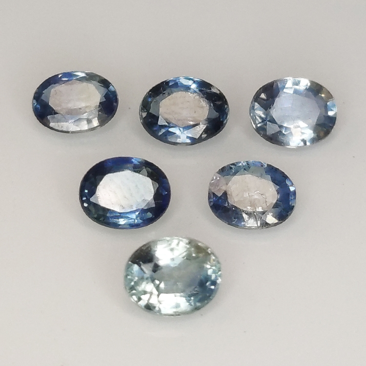 Blue sapphire oval cut 5x4mm 1pz