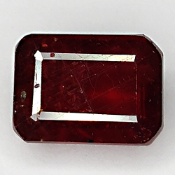 4.30ct Rubin smaragdschliff 9.7x7.1mm