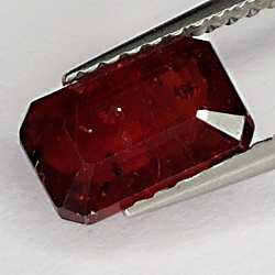 2.80ct Ruby emerald cut 7.8x5.4mm