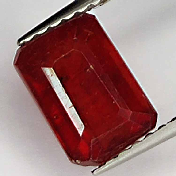 2.60ct Ruby emerald cut 8.6x5.5mm