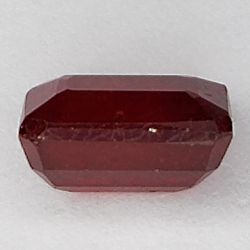 2.80ct Rubino taglio smeraldo 8.4x5.7mm