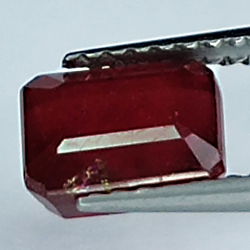 2.25ct Rubin smaragdschliff 7.5x6.1mm