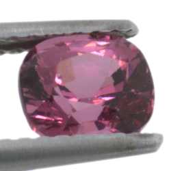 Saphir rose 1,15 ct taille ovale 6,00x5,36 mm