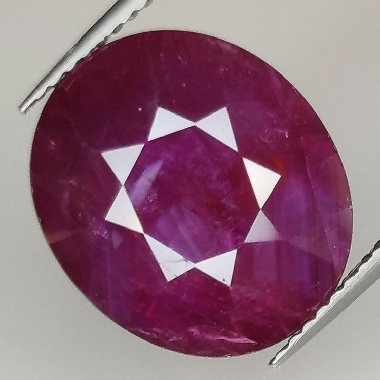 9.50ct Ruby oval cut 14.3x12.4mm