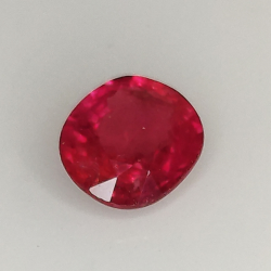 1.02ct Rubino taglio ovale 6.3x5.6mm