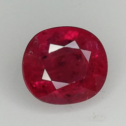 1.80ct Rubí talla oval 6.7x6.1mm