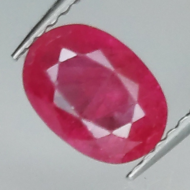 1.45ct  Ruby oval cut 7.9x5.7mm